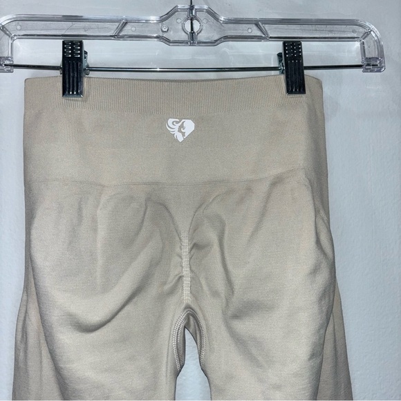 Women’s Best Redefined Scrunch Leggings XS/S Beige Define 2.0 Seamless Gym - Picture 9 of 13